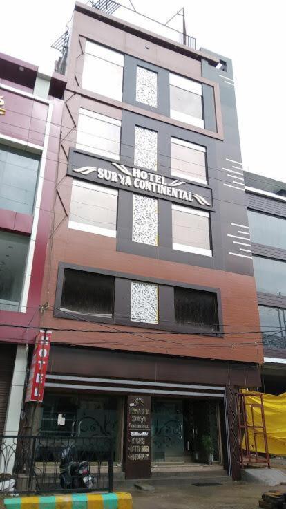Hotel Surya Continental Lucknow Bagian luar foto